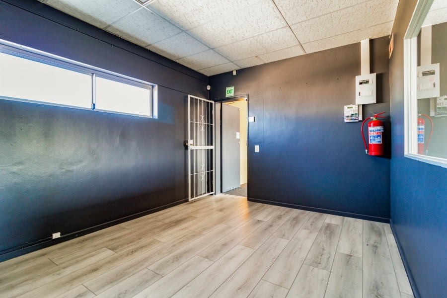 To Let Commercial Property for Rent in Montague Gardens Western Cape